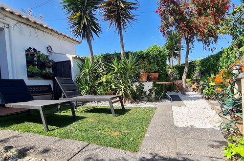 Photo 8 - Albufeira Cozy Garden T2 Near the Beach