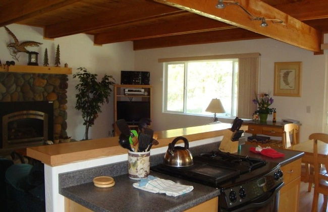 865 Michael Dr. - Photo 4