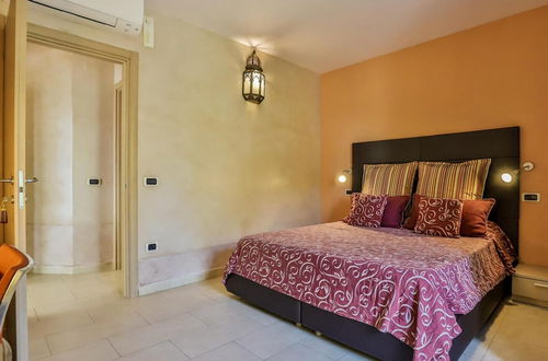 Photo 21 - Luxury Room With sea View in Amalfi ID 3929