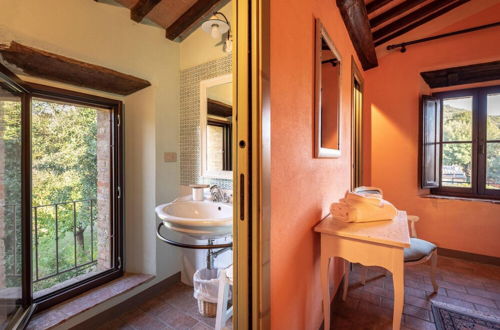 Foto 42 - Apartment in Chianti With Pool ID 456