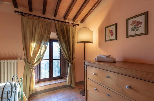 Photo 31 - Apartment in Chianti With Pool ID 456