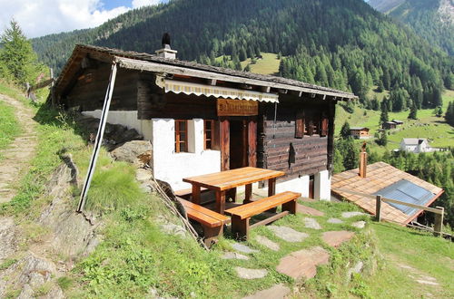 Foto 1 - Beautiful Chalet in Binn With Parking