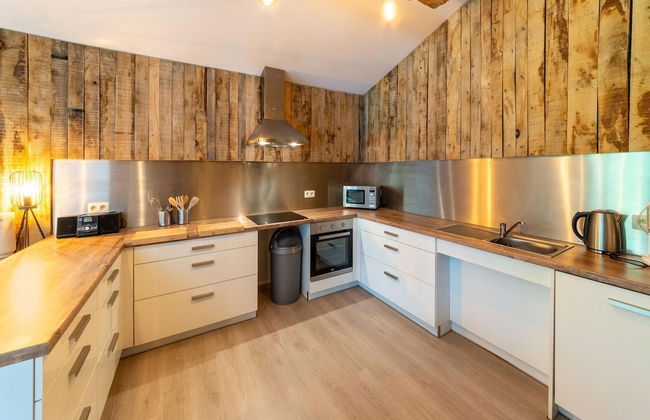 Lush Chalet Near Lake of Butgenbach - Foto 12