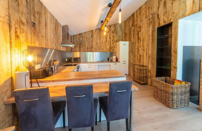 Lush Chalet Near Lake of Butgenbach - Foto 13