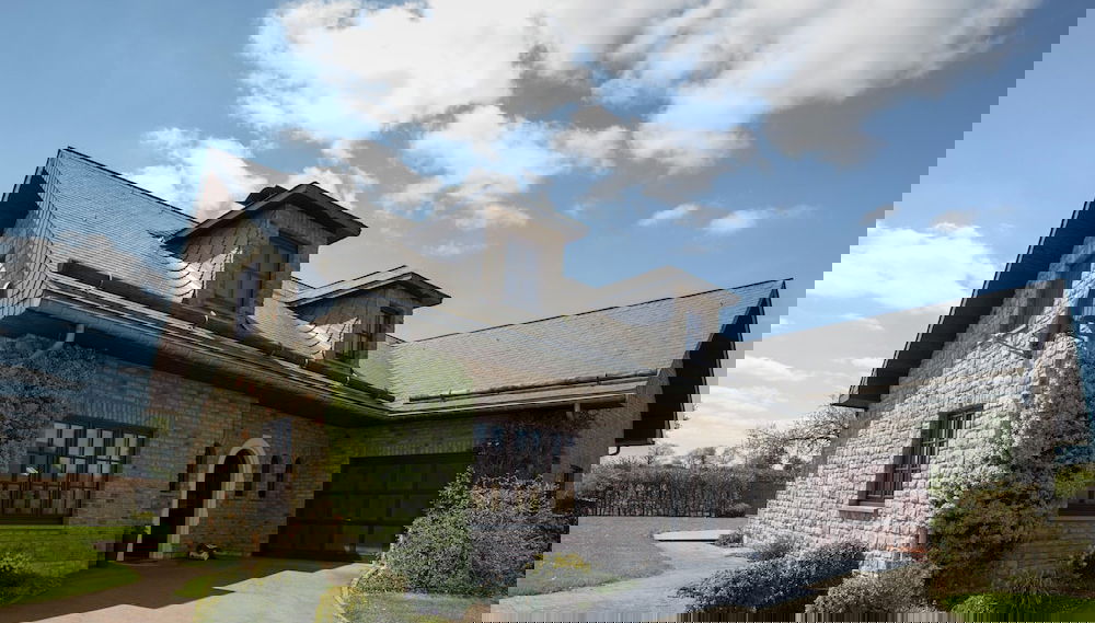 Primary image