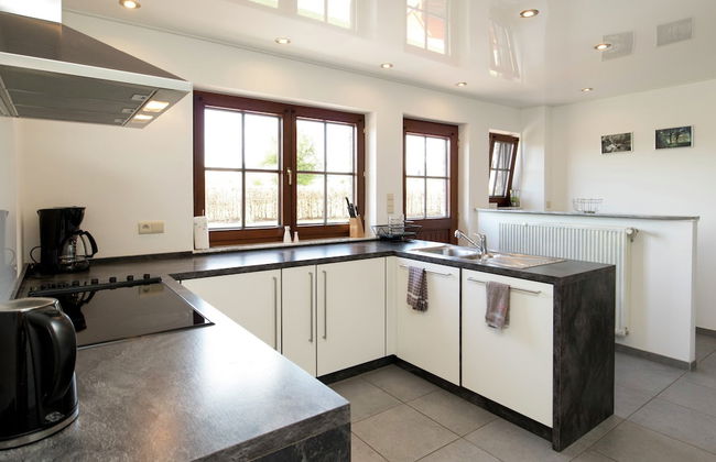 Spacious Holiday Home in the Ardennes with Sauna & Hot Tub - Foto 11