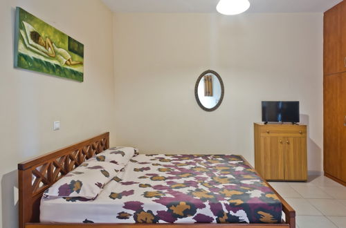 Photo 2 - One Bedroom Apartment