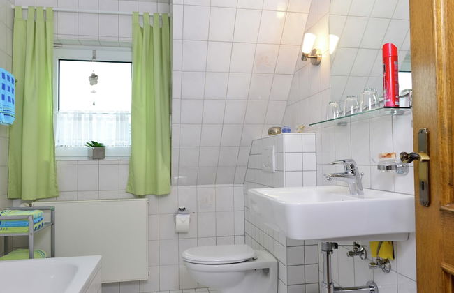 Graceful Apartment with Garden in Velmede near City Center - Photo 14
