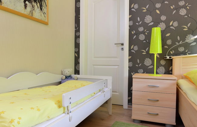 Graceful Apartment with Garden in Velmede near City Center - Photo 5