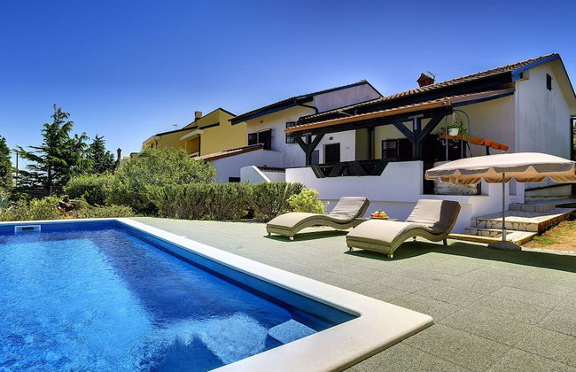 Holiday Home With Swimming Pool, Near the Center - Foto 18