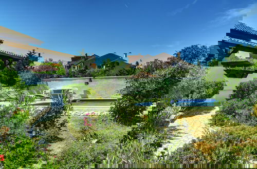 Foto 16 - Holiday Home With Swimming Pool, Near the Center