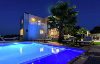 Foto 1 - Infinity Pool Villa With Sea Views Near Rethymno City & Beach and Shaded BBQ