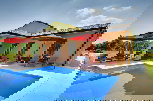 Foto 23 - Villa With Pool in Pazin
