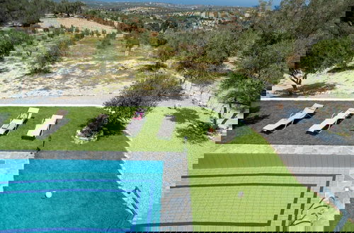 Foto 37 - Villa in Arkadi With Pool and Deck Chairs