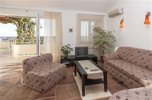 Photo 34 - Apartments Levan Ceja