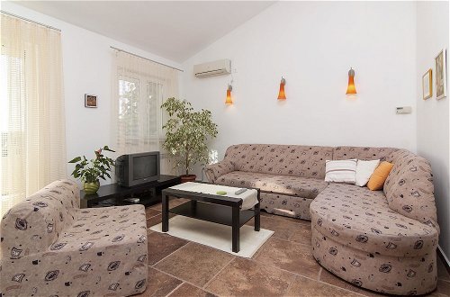 Photo 35 - Apartments Levan Ceja