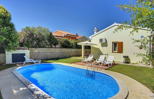 Detached Holiday House With Private Pool Only Near the Beach - Foto 1