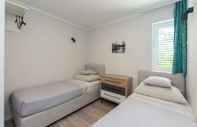 Apartments Adriatic Blue With Pool - Photo 5