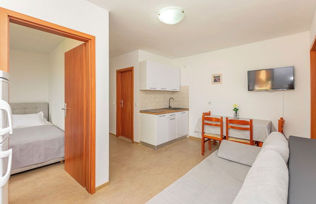 Apartments Adriatic Blue With Pool - Photo 38