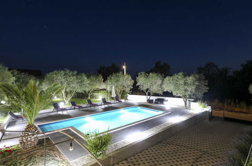 Photo 14 - Lovely Holiday Home in Policnik With Private Pool