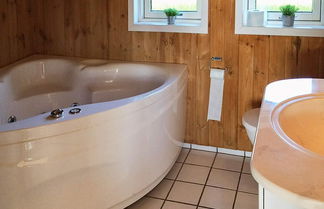 Photo 3 - 8 Person Holiday Home in Nordborg