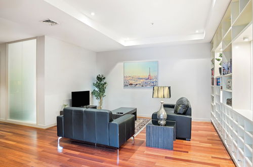 Photo 10 - Sanctuary Apartments - Collins St CBD