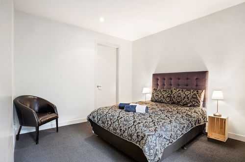 Photo 3 - Sanctuary Apartments - Collins St CBD