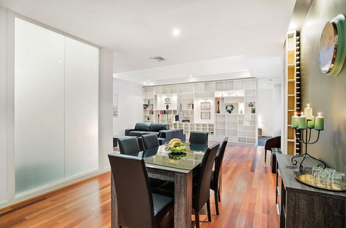 Photo 6 - Sanctuary Apartments - Collins St CBD