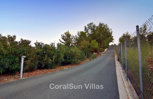 Amazing Luxury Villa, Enormous Heated Pool Jacuzzi, Gym, Games Room In Paphos, - Foto 64