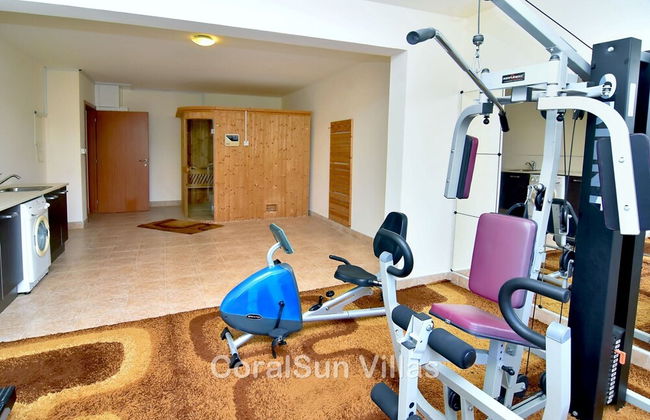 Amazing Luxury Villa, Enormous Heated Pool Jacuzzi, Gym, Games Room In Paphos, - Foto 56