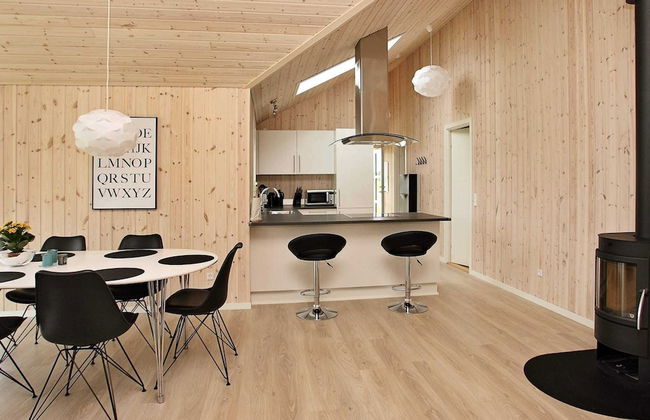 Luxurious Holiday Home in Løkken with Hot Tub & Sauna - Foto 16