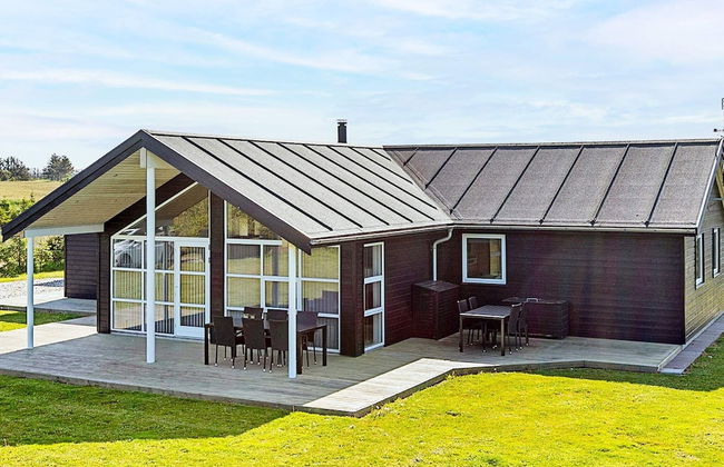 Luxurious Holiday Home in Løkken with Hot Tub & Sauna - Foto 1
