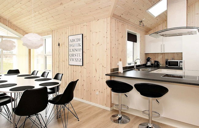 Luxurious Holiday Home in Løkken with Hot Tub & Sauna - Foto 13