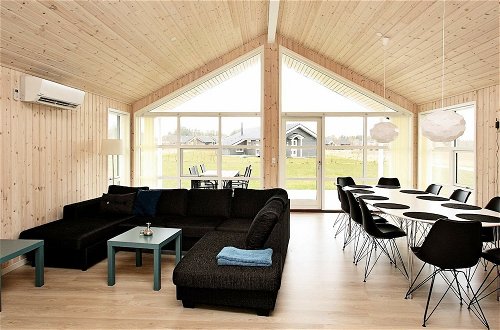 Foto 7 - Luxurious Holiday Home in Løkken with Hot Tub & Sauna