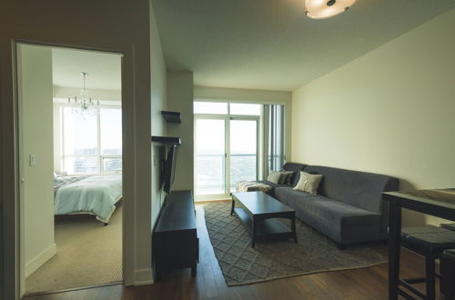 Photo 7 - Stunning Suites Luxurious Downtown Condo