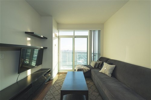 Foto 6 - Stunning Suites Luxurious Downtown Condo