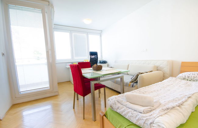 City centre studio with a balcony - Foto 4