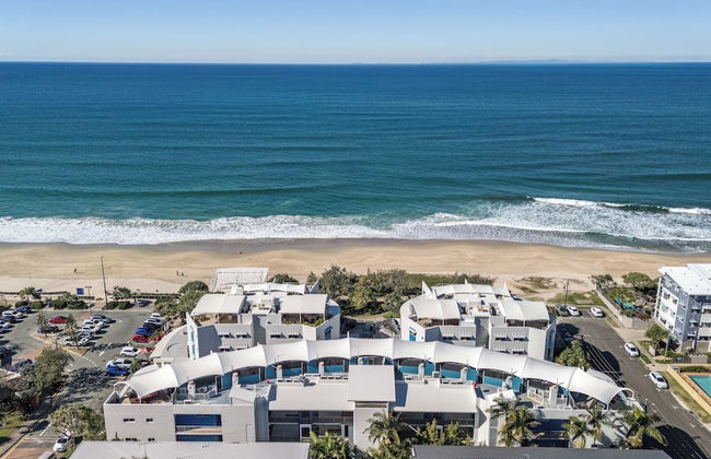 Rolling Surf Resort - Photo 1