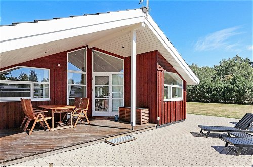Foto 17 - Lavish Holiday Home in Lolland With Whirlpool