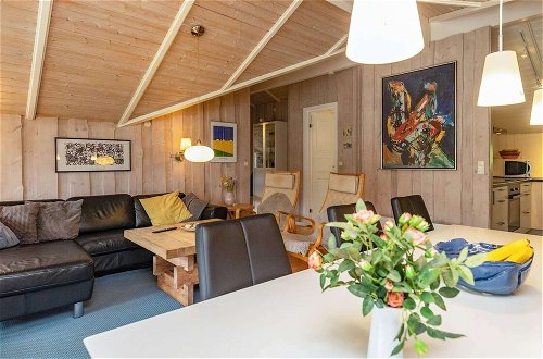Photo 8 - 9 Person Holiday Home in Lokken