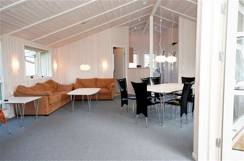 Foto 10 - 8 Person Holiday Home in Gilleleje