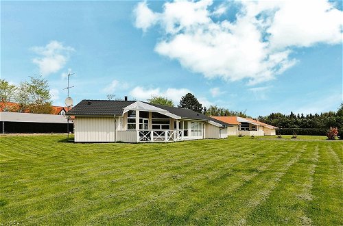 Photo 19 - 8 Person Holiday Home in Gilleleje