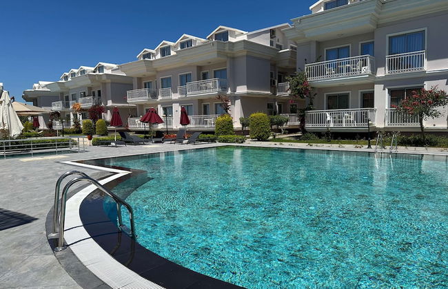 Daphne Residence - Photo 1