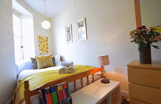 Photo 2 - Bright New Town 2 bed Apt - 5 Mins to Princes St