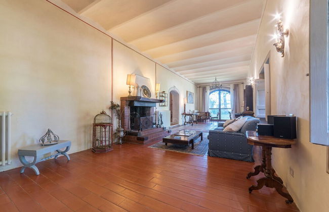 Bomarzo Ancient Villa - Photo 36