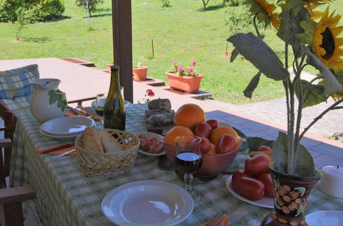 Foto 6 - Farmhouse in Apecchio With Swimming Pool,terrace,garden, BBQ