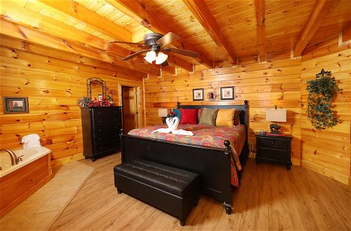 Photo 5 - Around the Mountain - One Bedroom Cabin