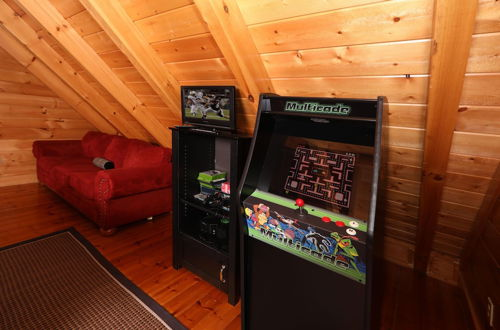 Foto 2 - Wild Adventures - One Bedroom Cabin