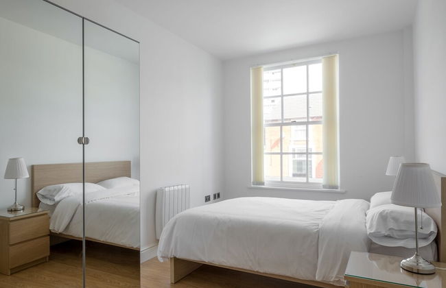 Luxurious 2 Bed Apartment in Central Bedford - Foto 3