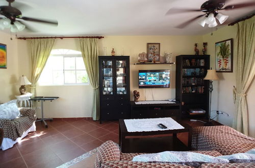 Photo 8 - Great Privacy 3 Bedroom Villa Near the Beach